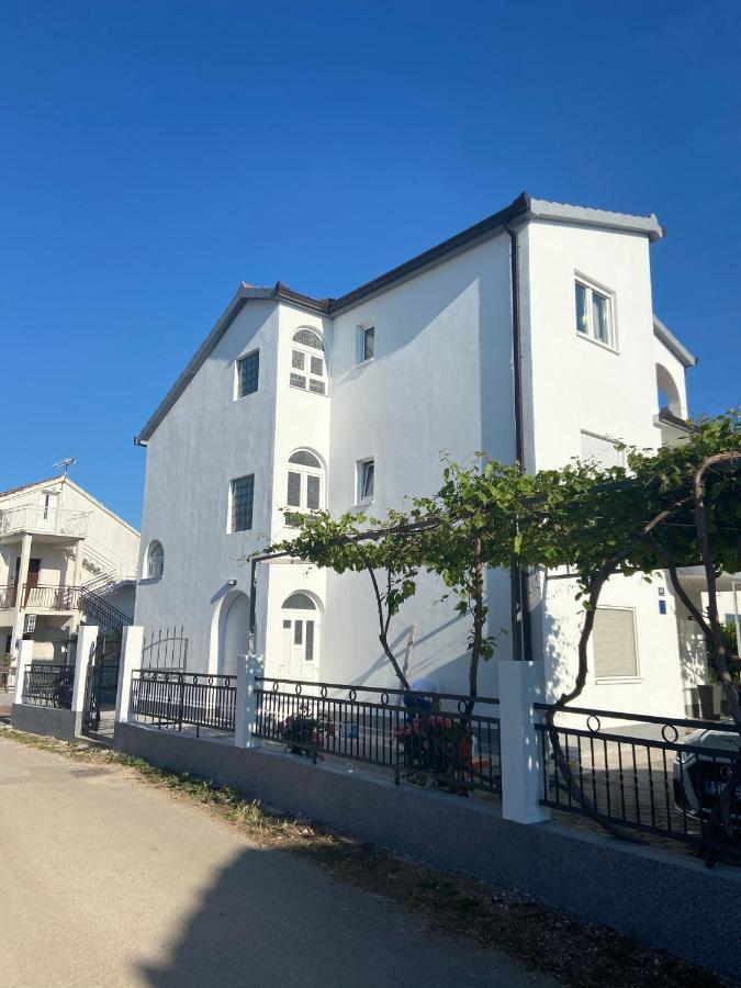 Apartments Antea 로고즈니차 외부 사진