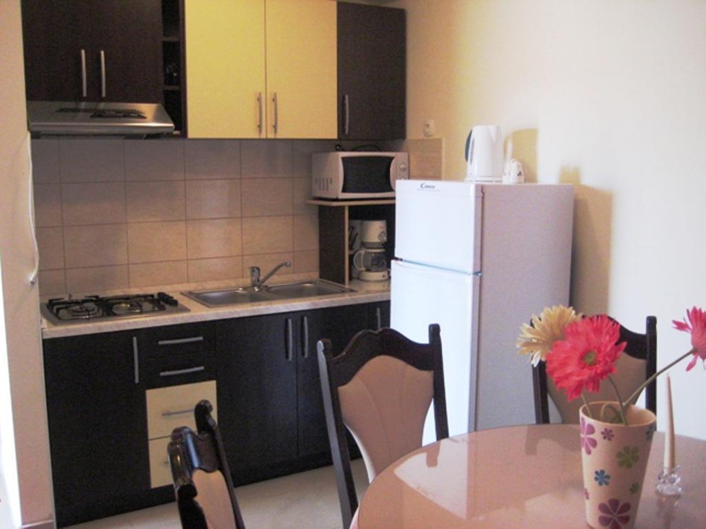 Apartments Antea 로고즈니차 외부 사진
