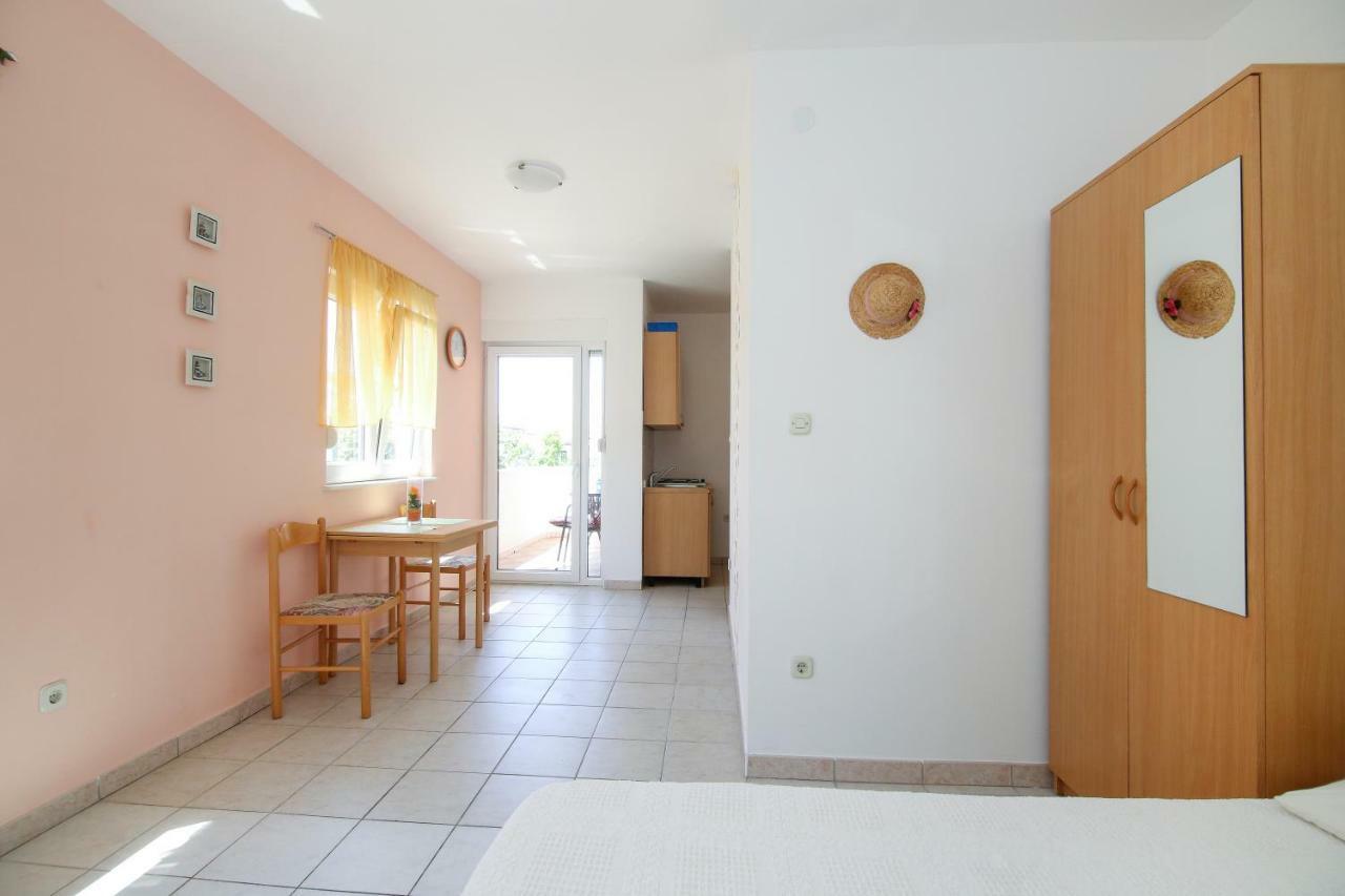 Apartments Antea 로고즈니차 외부 사진