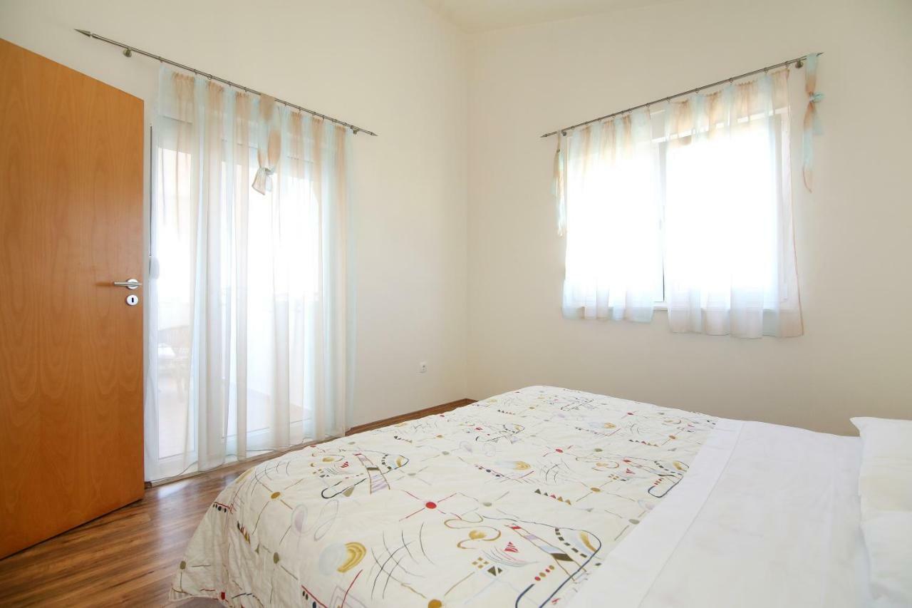 Apartments Antea 로고즈니차 외부 사진