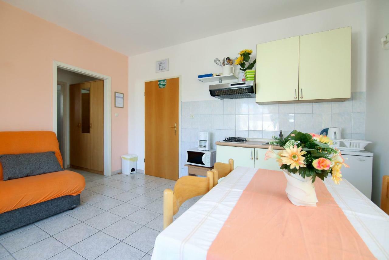 Apartments Antea 로고즈니차 외부 사진